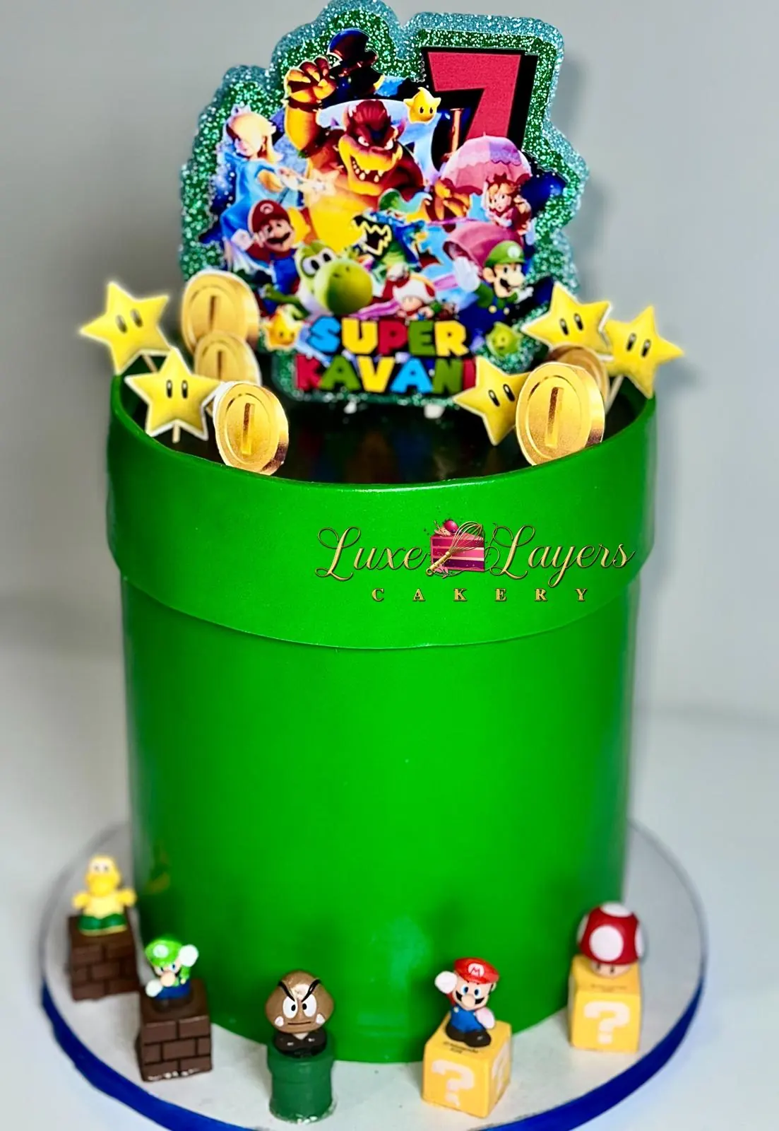 red velvet cake Miami colorful kids birthday design Luxe Layers Cakery